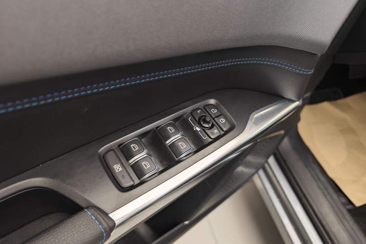 Used Lynk & Co 01 EM-P 2018 1.5T PHEV JingPro National Emission Standard V Interior 4