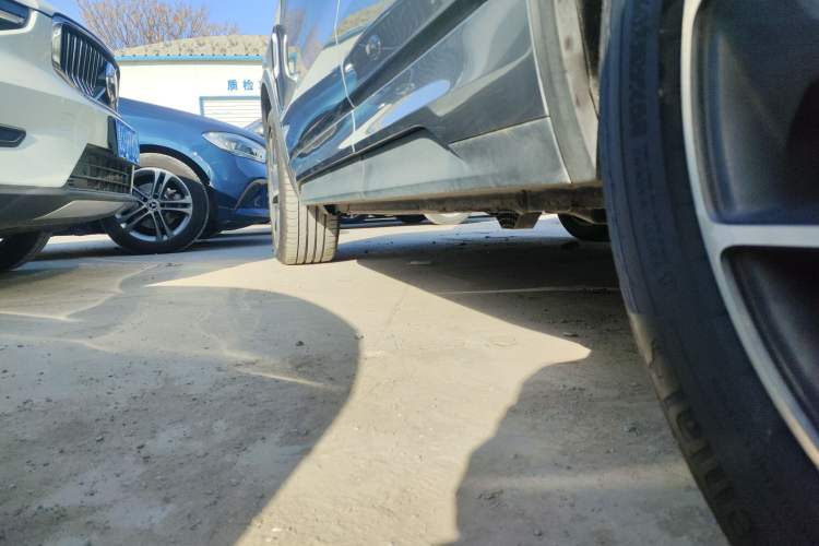 Used Lynk & Co 01 EM-P 2018 1.5T PHEV JingPro National Emission Standard V Left Side Sill