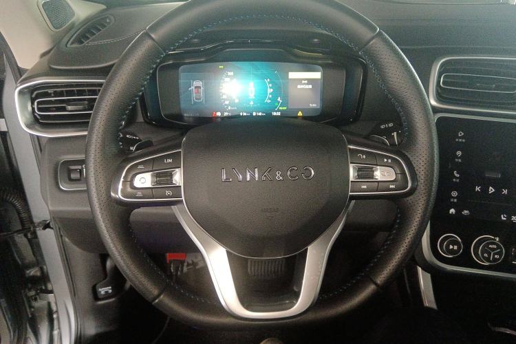 Used Lynk & Co 01 EM-P 2018 1.5T PHEV JingPro National Emission Standard V Steering Wheel