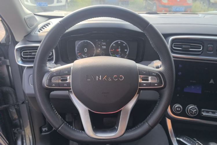 Used Lynk & Co 01 EM-P 2018 1.5T PHEV JingPro National Emission Standard V Steering Wheel