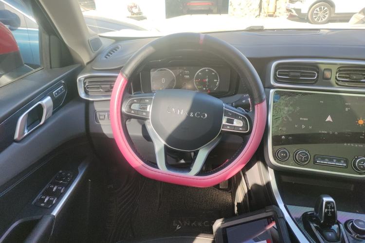 Used Lynk & Co 01 EM-P 2018 1.5T PHEV JingPro National Emission Standard V Steering Wheel