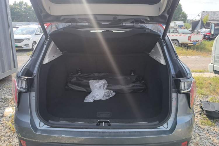 Used Lynk & Co 01 EM-P 2018 1.5T PHEV JingPro National Emission Standard V Trunk