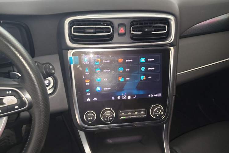 Used Lynk & Co 01 EM-P 2018 1.5T PHEV JingPro National Emission Standard V Audio And AC Panel