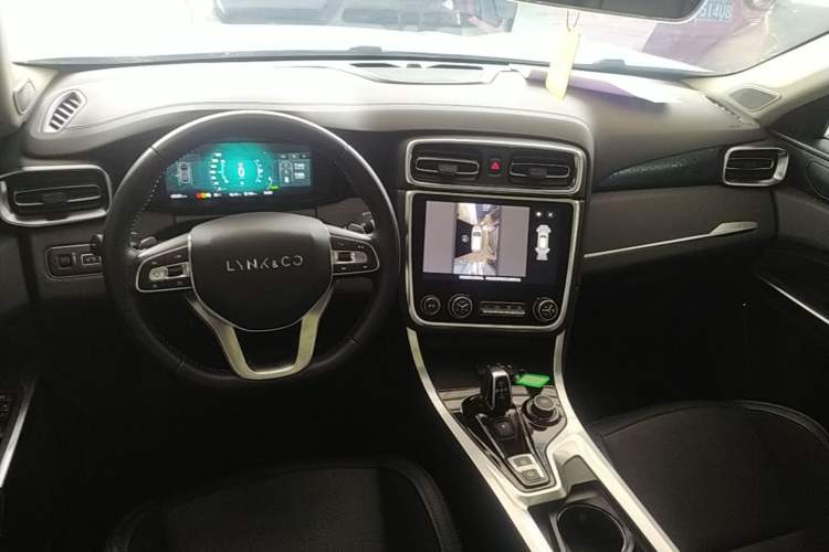 Used Lynk & Co 01 EM-P 2018 1.5T PHEV JingPro National Emission Standard V Center Console