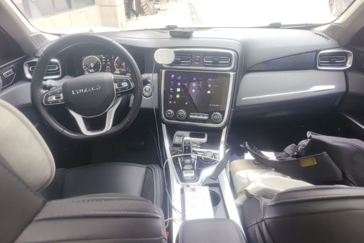 Used Lynk & Co 01 EM-P 2018 1.5T PHEV JingPro National Emission Standard V Center Console