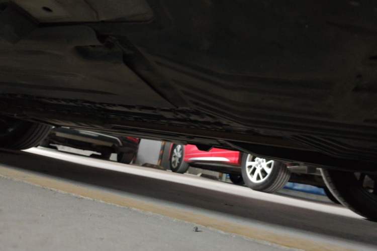 Used Lynk & Co 01 EM-P 2018 1.5T PHEV JingPro National Emission Standard V Chassis Rear Left