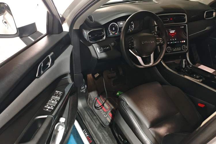 Used Lynk & Co 01 EM-P 2018 1.5T PHEV Jing Guo V Driver Seat