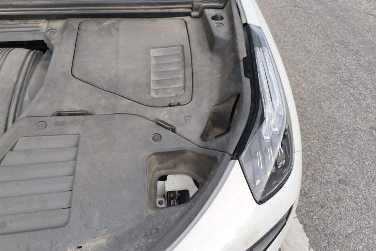 Used Lynk & Co 01 EM-P 2018 1.5T PHEV JingPro National Emission Standard V Engine Bay Left