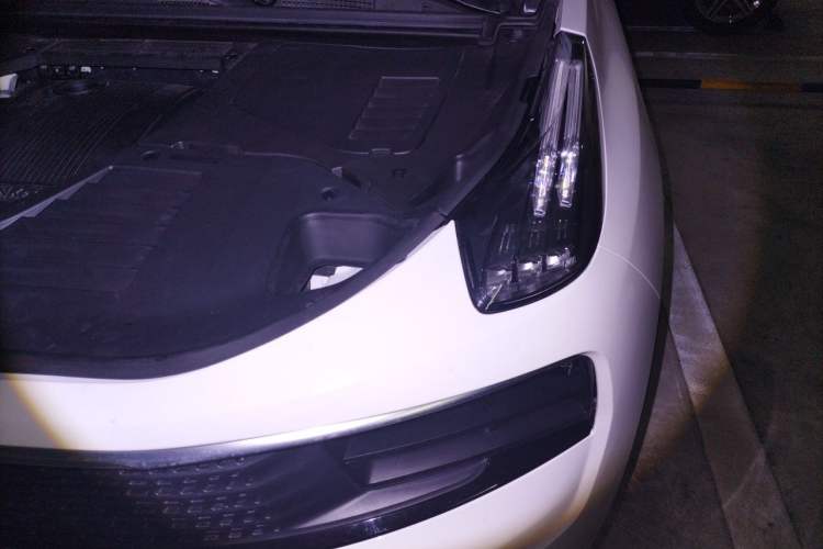 Used Lynk & Co 01 EM-P 2018 1.5T PHEV JingPro National Emission Standard V Engine Bay Left