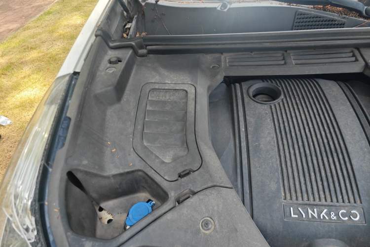 Used Lynk & Co 01 EM-P 2018 1.5T PHEV JingPro National Emission Standard V Engine Bay Right