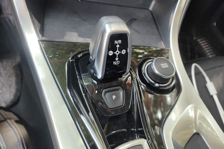 Used Lynk & Co 01 EM-P 2018 1.5T PHEV JingPro National Emission Standard V Gear Lever