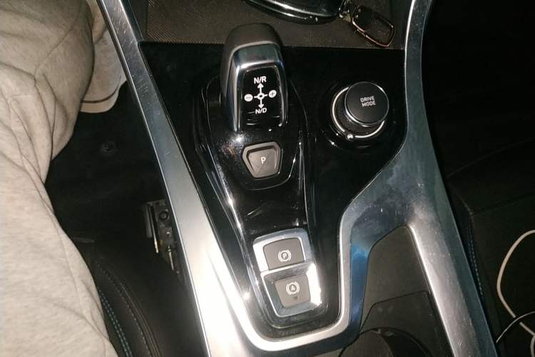Used Lynk & Co 01 EM-P 2018 1.5T PHEV JingPro National Emission Standard V Gear Lever
