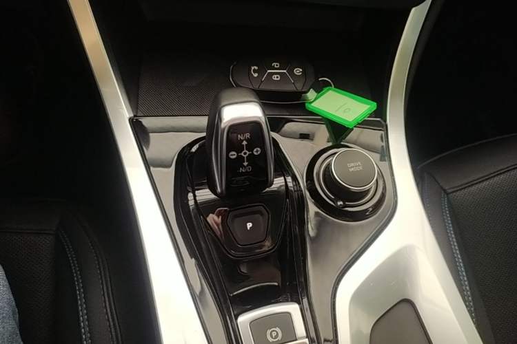 Used Lynk & Co 01 EM-P 2018 1.5T PHEV JingPro National Emission Standard V Gear Lever