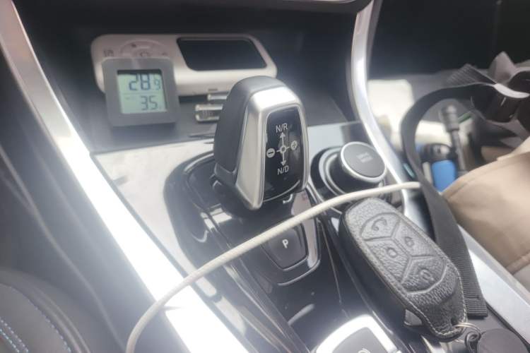 Used Lynk & Co 01 EM-P 2018 1.5T PHEV JingPro National Emission Standard V Gear Lever