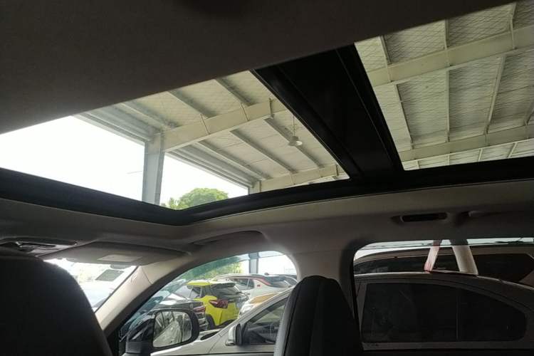 Used Lynk & Co 01 EM-P 2018 1.5T PHEV JingPro National Emission Standard V Headliner