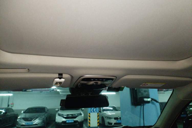 Used Lynk & Co 01 EM-P 2018 1.5T PHEV JingPro National Emission Standard V Headliner