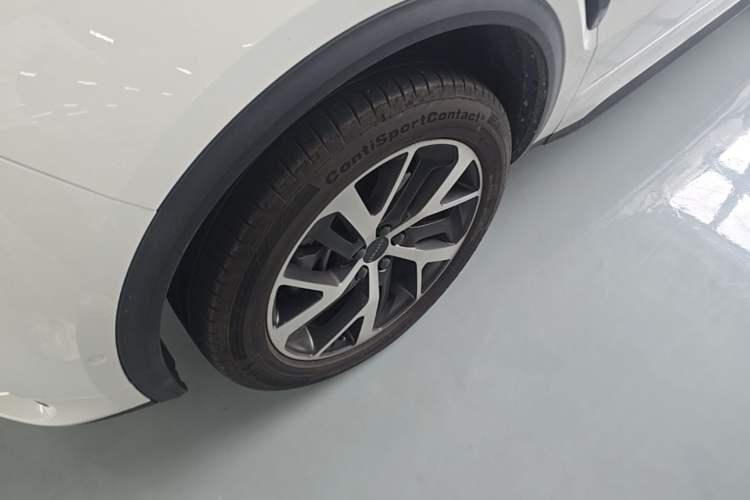 Used Lynk & Co 01 EM-P 2018 1.5T PHEV JingPro National Emission Standard V Left Front Wheel Hub