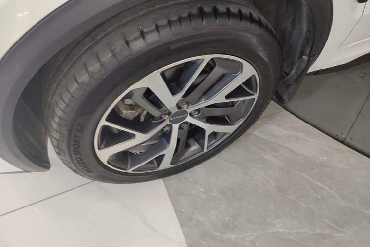 Used Lynk & Co 01 EM-P 2018 1.5T PHEV JingPro National Emission Standard V Left Front Wheel Hub
