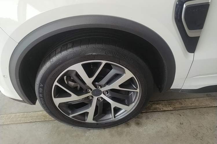 Used Lynk & Co 01 EM-P 2018 1.5T PHEV JingPro National Emission Standard V Left Front Wheel Hub