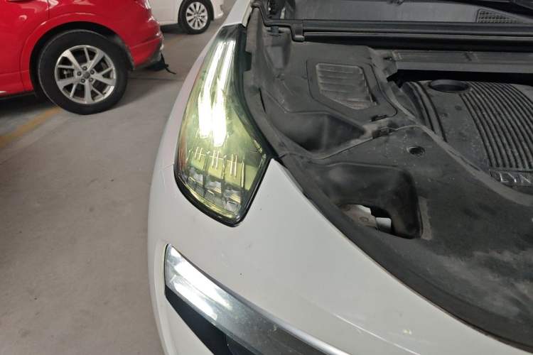 Used Lynk & Co 01 EM-P 2018 1.5T PHEV JingPro National Emission Standard V Right Front Headlight