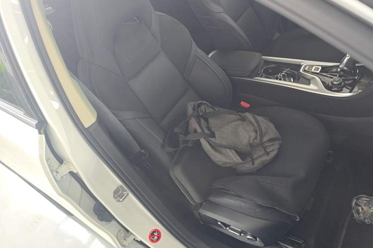 Used Lynk & Co 01 EM-P 2018 1.5T PHEV JingPro National Emission Standard V Right Front Seat