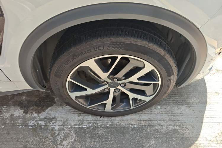 Used Lynk & Co 01 EM-P 2018 1.5T PHEV JingPro National Emission Standard V Right Front Wheel Hub