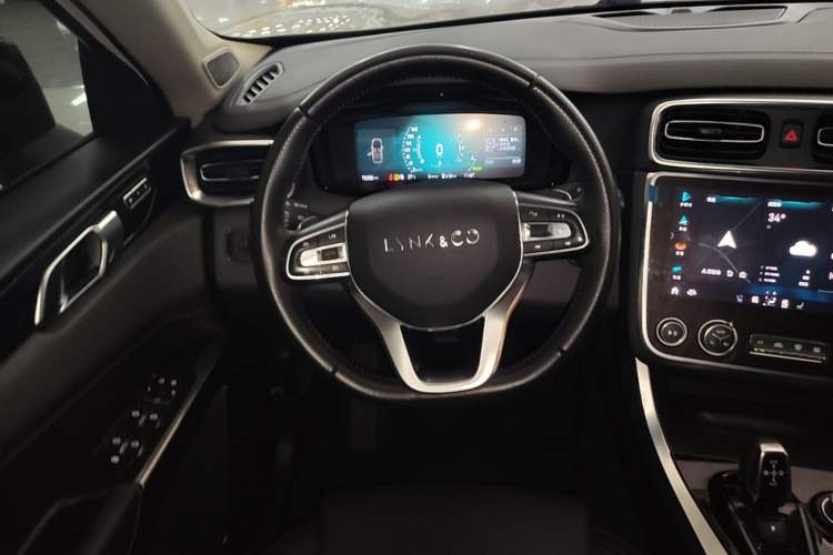 Used Lynk & Co 01 EM-P 2018 1.5T PHEV JingPro National Emission Standard V Steering Wheel