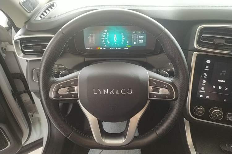 Used Lynk & Co 01 EM-P 2018 1.5T PHEV JingPro National Emission Standard V Steering Wheel