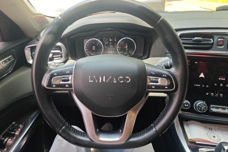 Used Lynk & Co 01 EM-P 2018 1.5T PHEV JingPro National Emission Standard V Steering Wheel