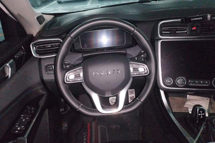 Used Lynk & Co 01 EM-P 2018 1.5T PHEV JingPro National Emission Standard V Steering Wheel