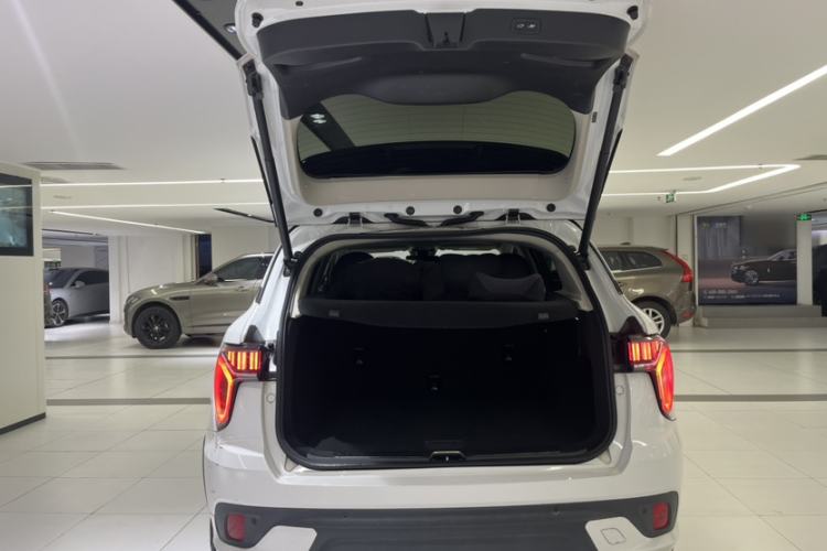 Used Lynk & Co 01 EM-P 2018 1.5T PHEV JingPro National Emission Standard V Trunk