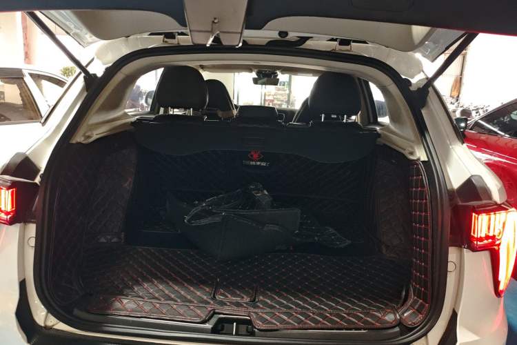 Used Lynk & Co 01 EM-P 2018 1.5T PHEV Jing Guo V Trunk