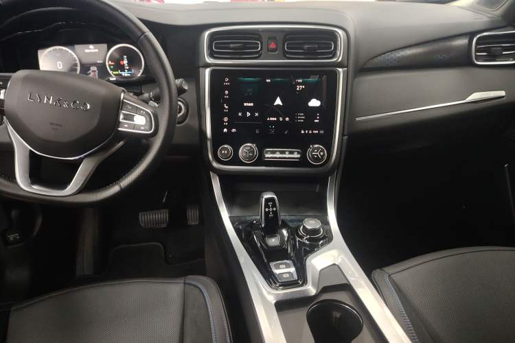 Used Lynk & Co 01 EM-P 2019 1.5T PHEV JingPro National VI Audio And AC Panel