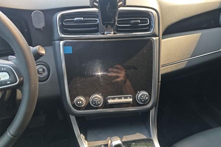 Used Lynk & Co 01 EM-P 2019 1.5T PHEV Pro Audio And AC Panel