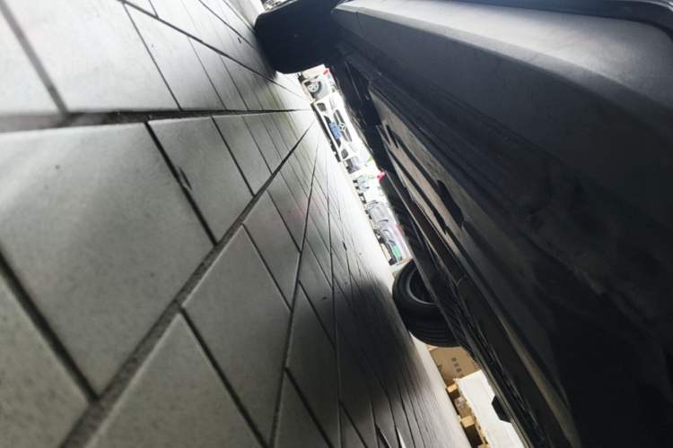 Used Lynk & Co 01 EM-P 2019 1.5T PHEV Jing Meeting China VI Emission Standards Chassis Front Right