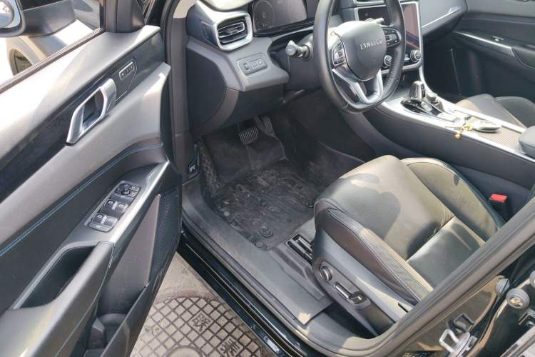 Used Lynk & Co 01 EM-P 2019 1.5T PHEV Pro Driver Seat