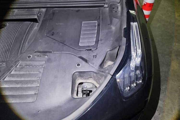 Used Lynk & Co 01 EM-P 2019 1.5T PHEV JingPro National VI Engine Bay Left