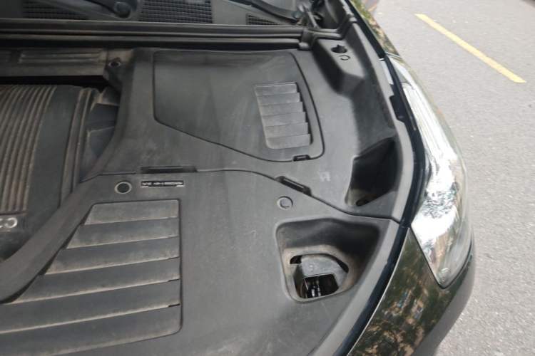 Used Lynk & Co 01 EM-P 2019 1.5T PHEV Pro Engine Bay Left