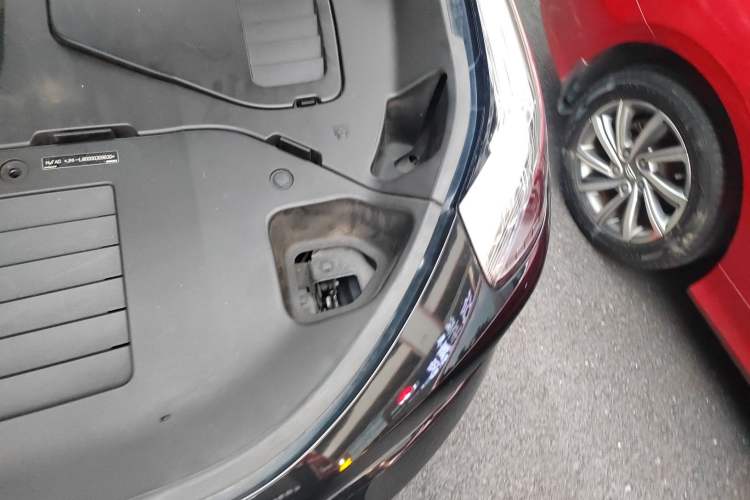 Used Lynk & Co 01 EM-P 2019 1.5T PHEV Pro Engine Bay Left