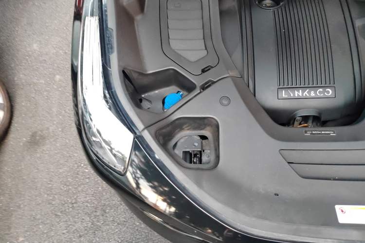 Used Lynk & Co 01 EM-P 2019 1.5T PHEV Pro Engine Bay Right