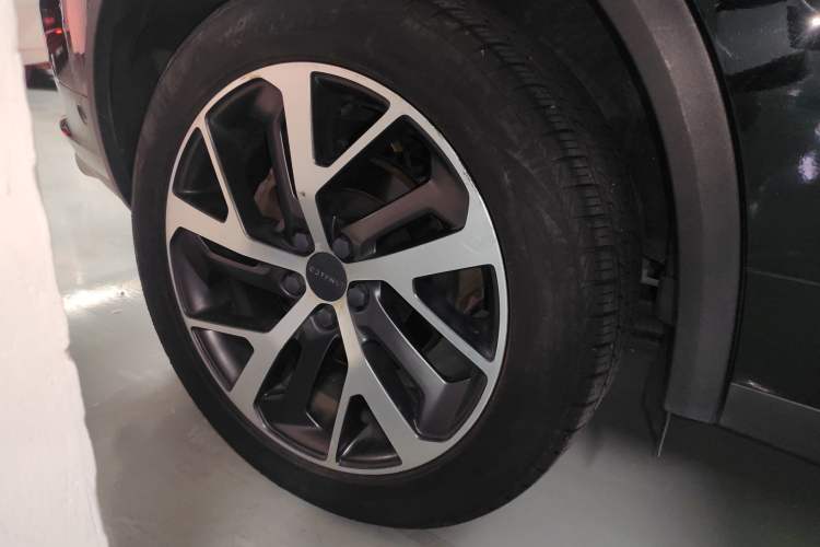 Used Lynk & Co 01 EM-P 2019 1.5T PHEV Pro Exterior 8