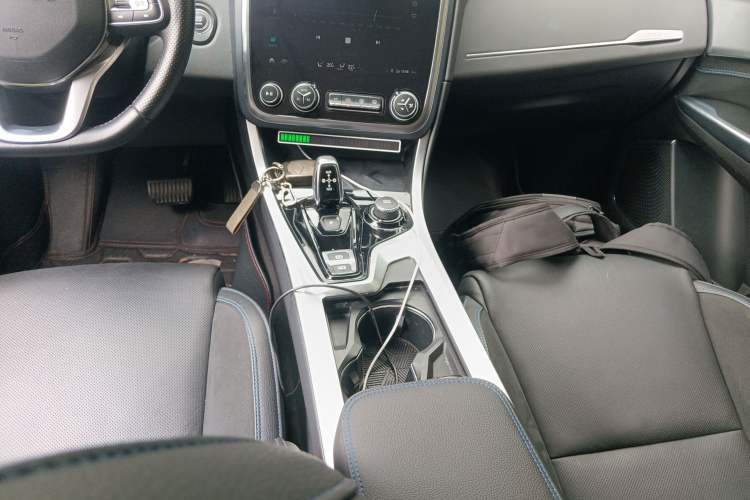 Used Lynk & Co 01 EM-P 2019 1.5T PHEV Pro Gear Lever