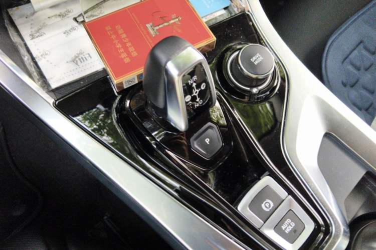 Used Lynk & Co 01 EM-P 2019 1.5T PHEV Pro Gear Lever