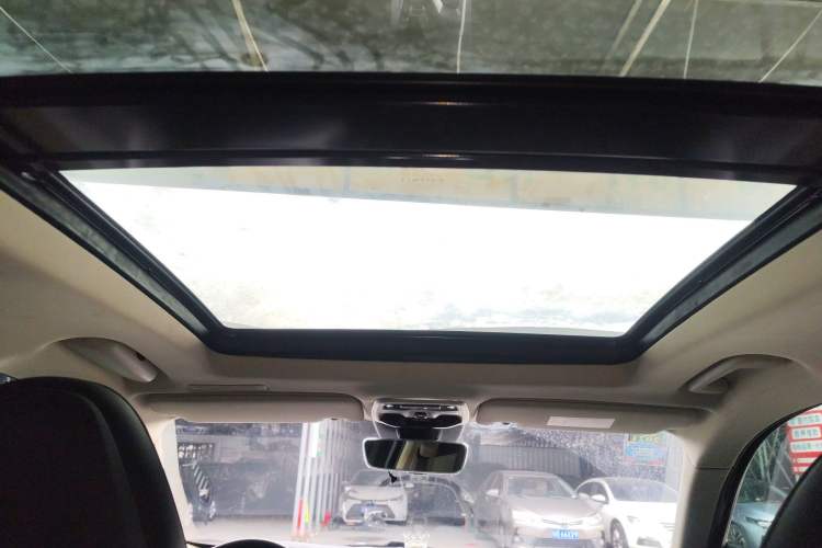 Used Lynk & Co 01 EM-P 2019 1.5T PHEV Jing Meeting China VI Emission Standards Headliner
