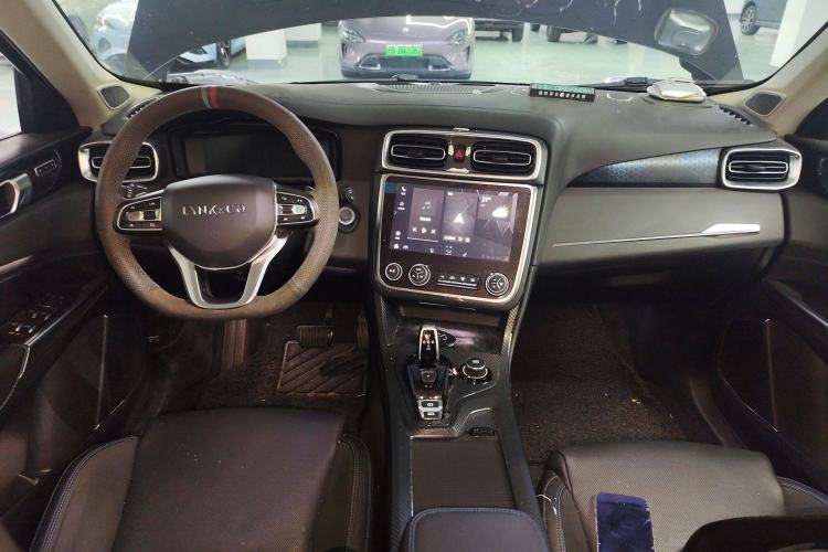 Used Lynk & Co 01 EM-P 2019 1.5T PHEV Pro Interior 2