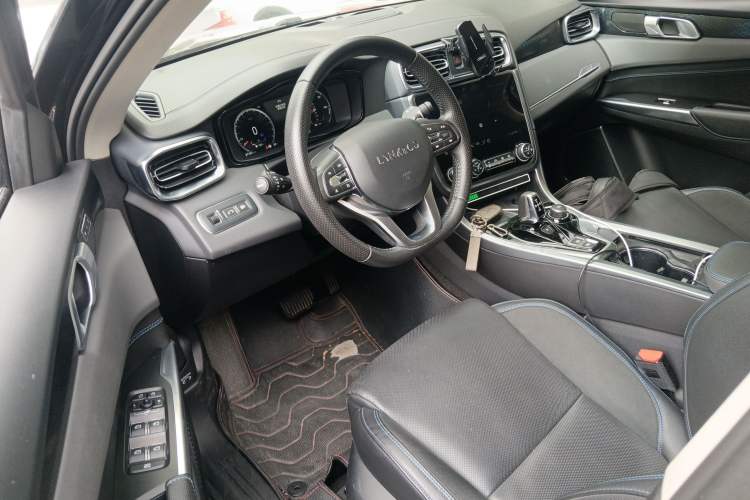 Used Lynk & Co 01 EM-P 2019 1.5T PHEV Pro Interior 3
