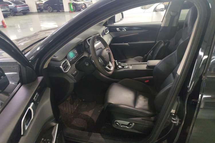 Used Lynk & Co 01 EM-P 2019 1.5T PHEV Pro Interior 3