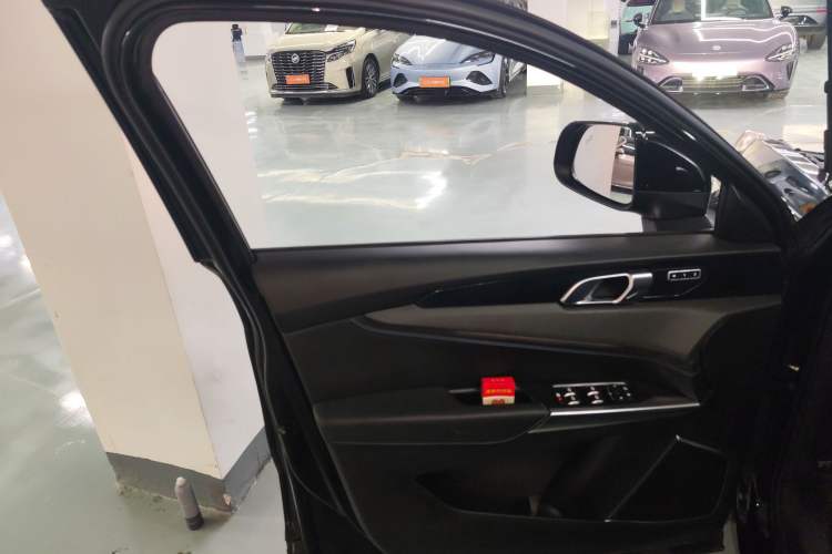 Used Lynk & Co 01 EM-P 2019 1.5T PHEV Pro Interior 7