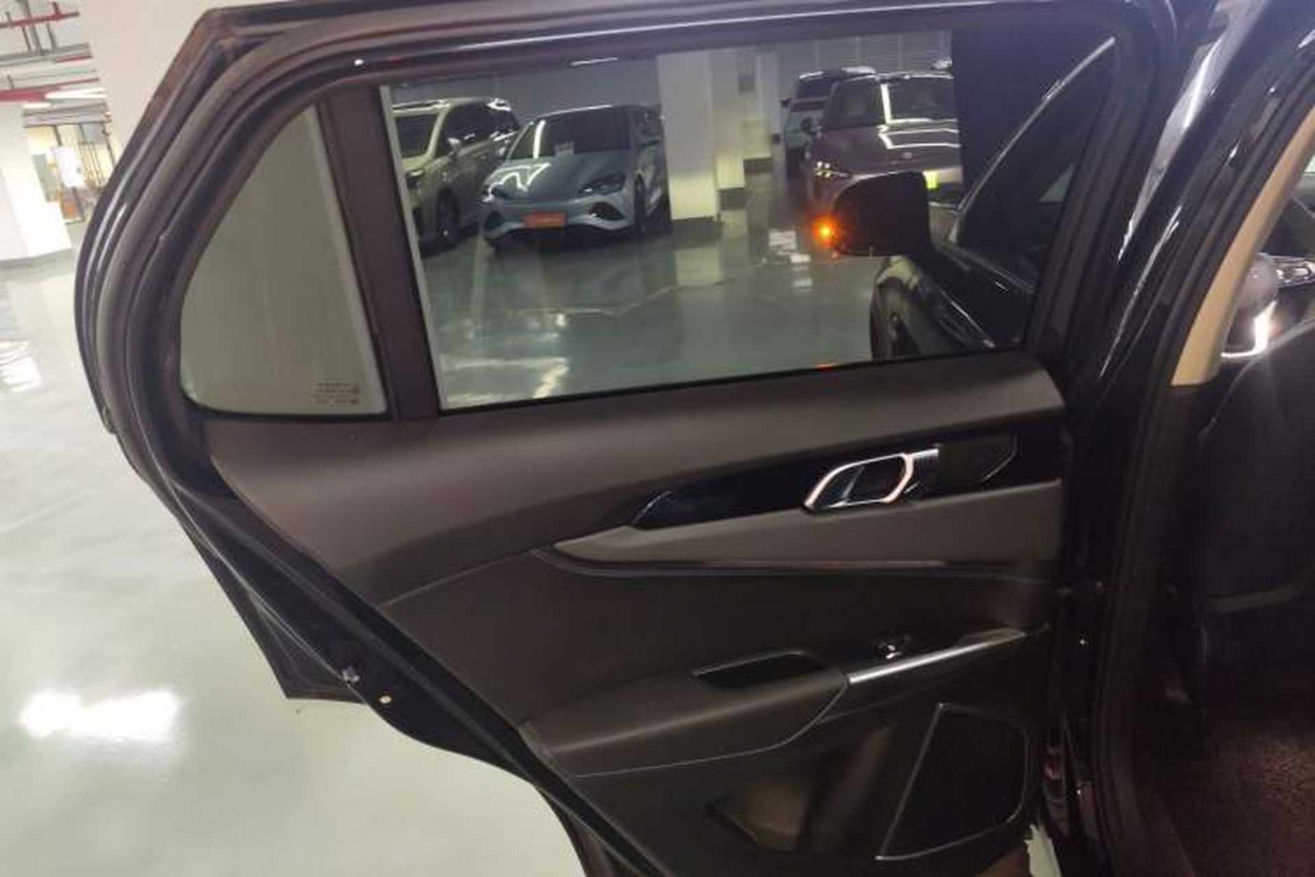 Used Lynk & Co 01 EM-P 2019 1.5T PHEV Pro Interior 8