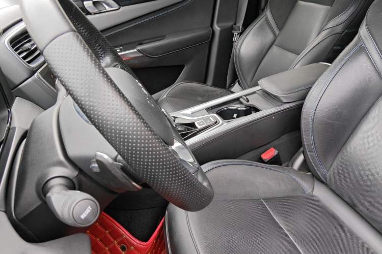 Used Lynk & Co 01 EM-P 2019 1.5T PHEV Jing Meeting China VI Emission Standards Left Front Seat